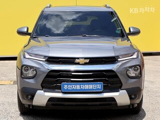 2022 Chevrolet TrailBlazer III, белый, 1411099 рублей, вид 2