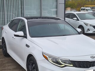 2018 Kia Optima IV Рестайлинг, белый, 1450000 рублей, вид 5