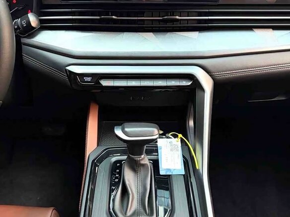 2021 Geely Vision X6 Pro, чёрный, 1050000 рублей - вид 10