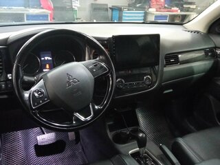 2016 Mitsubishi Outlander III Рестайлинг 2, белый, 1480000 рублей, вид 5
