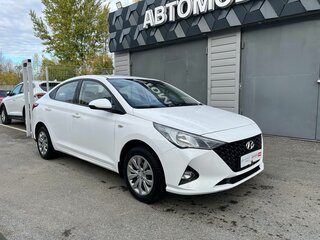 2022 Hyundai Solaris II Рестайлинг, белый, 1630490 рублей, вид 3