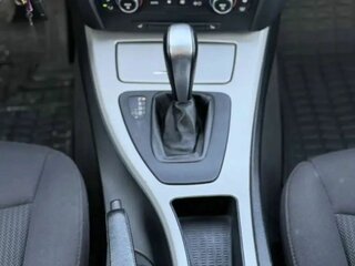 2009 BMW 3 серии 318i V (E90/E91/E92/E93) Рестайлинг, красный, 895000 рублей, вид 3