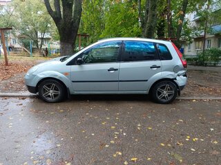 2003 Ford Fiesta Mk5, серый, 265000 рублей, вид 3
