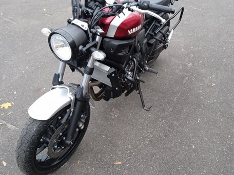 2017 Yamaha XSR700, красный, 726000 рублей, вид 1