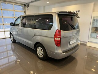 2013 Hyundai Grand Starex I, серебристый, 1659000 рублей, вид 2