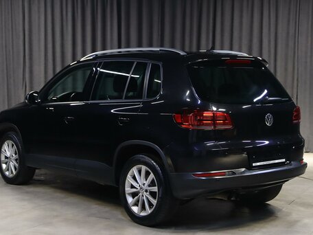 2016 Volkswagen Tiguan I Рестайлинг, чёрный, 1249000 рублей, вид 4