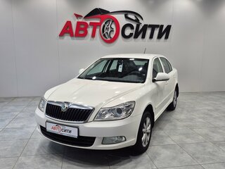 2012 Skoda Octavia II (A5) Рестайлинг, белый, 850000 рублей, вид 3