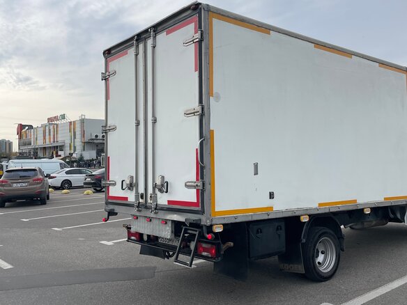 2010 Iveco Daily, белый, 1380000 рублей - вид 4