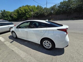 2019 Toyota Prius PHV ZVW52 Prime IV (XW50), белый, 1800000 рублей, вид 3