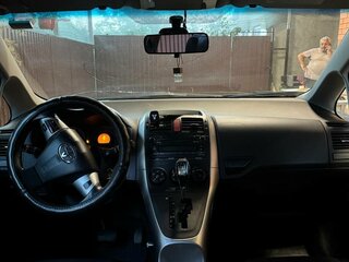2011 Toyota Auris I Рестайлинг, чёрный, 930000 рублей, вид 4