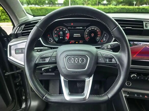 2023 Audi Q3 35 TFSI II (F3), серый, 2550000 рублей - вид 10