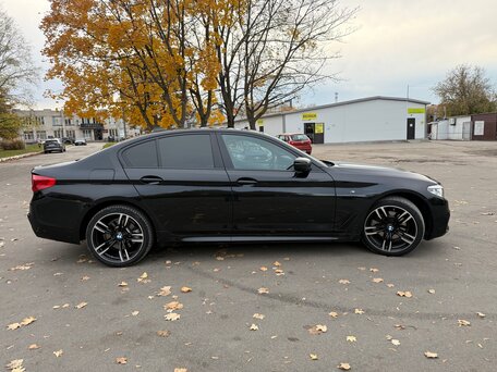 2020 BMW 5 серии 520d xDrive VII (G30/G31/G38), чёрный, 3300000 рублей, вид 3