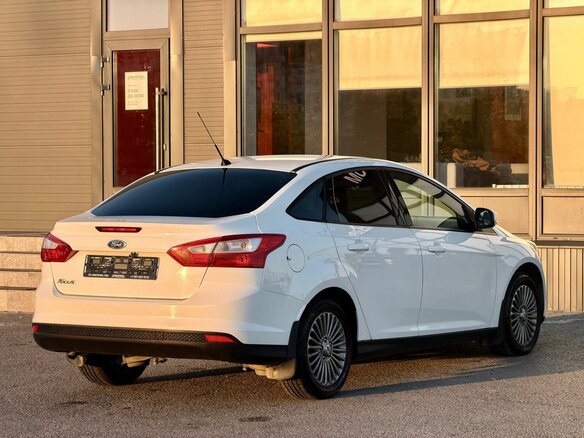 2012 Ford Focus III, белый, 825000 рублей - вид 8