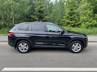 2021 Skoda Kodiaq I, чёрный, 2950000 рублей, вид 4