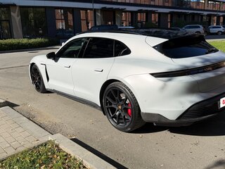 2022 Porsche Taycan GTS Sport Turismo I, серебристый, 10490000 рублей, вид 2