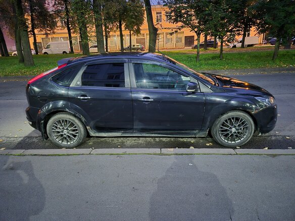 2008 Ford Focus II Рестайлинг, чёрный, 480000 рублей - вид 4