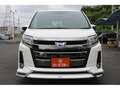 2021 Toyota Noah III (R80) Рестайлинг, белый, 2050000 рублей - вид 1