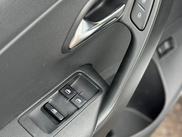 2016 Volkswagen Polo V Рестайлинг, белый - вид 9