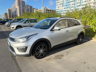 2019 Kia Rio X-Line IV, серебристый, 1500000 рублей, вид 4