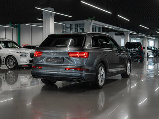 2015 Audi Q7 II (4M), серый, 4200000 рублей, вид 5