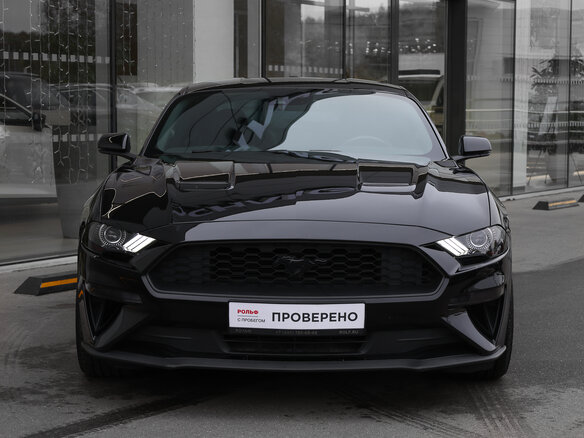 2022 Ford Mustang VI Рестайлинг, чёрный, 3750000 рублей - вид 1