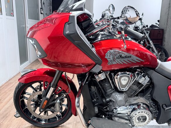2021 Indian Challenger, красный, 2499000 рублей - вид 9