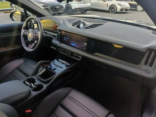 2026 Porsche Cayenne Coupé III Рестайлинг, чёрный, 17900000 рублей, вид 5