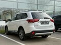 2018 Mitsubishi Outlander III Рестайлинг 2, белый, 1790000 рублей - вид 3