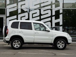 2016 Chevrolet Niva I Рестайлинг, белый, 785000 рублей, вид 5