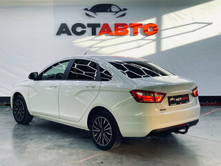 2018 Lada (ВАЗ) Vesta I, белый, 890000 рублей, вид 4