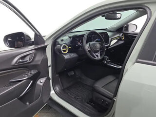 2023 Chevrolet Trax II, зелёный, 1400000 рублей, вид 5