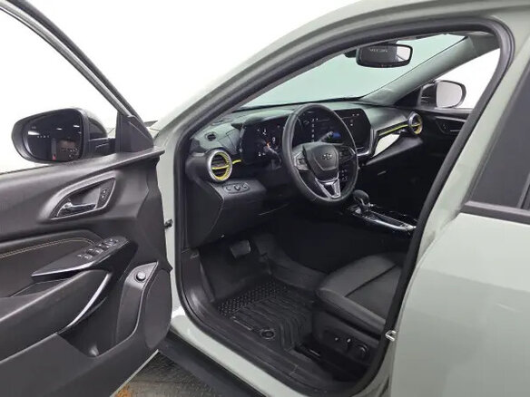 2023 Chevrolet Trax II, зелёный, 1400000 рублей - вид 4