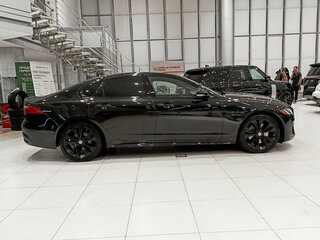 2023 Jaguar XF II Рестайлинг, чёрный, 4780000 рублей, вид 4
