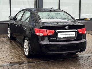 2011 Kia Cerato 6-speed II, чёрный, 799000 рублей, вид 3