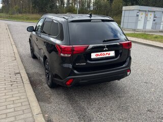 2020 Mitsubishi Outlander III Рестайлинг 3, чёрный, 1770000 рублей, вид 4