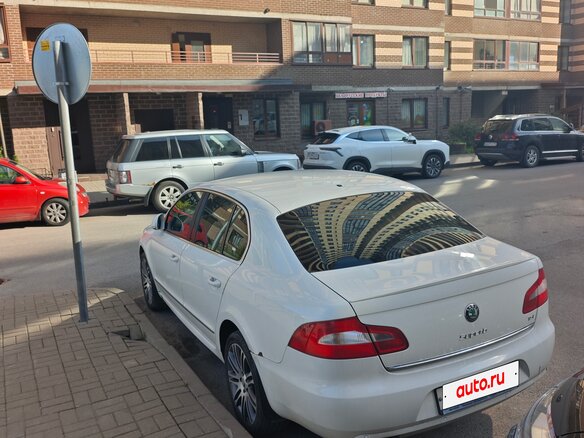 2012 Skoda Superb II, белый, 900000 рублей - вид 2