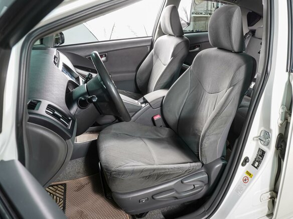 2010 Toyota Prius III (XW30), белый, 1499000 рублей - вид 9