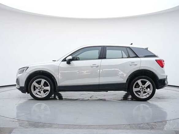 2023 Audi Q2 L 35 TFSI I Рестайлинг, белый, 1610000 рублей - вид 4