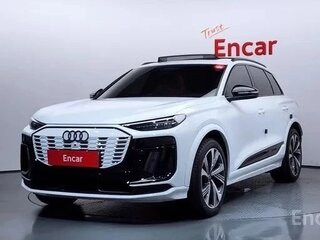 2025 Audi SQ6 e-tron, белый, 11585000 рублей, вид 1