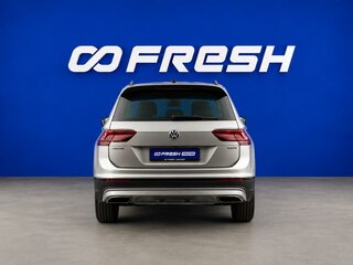 2019 Volkswagen Tiguan II, серебристый, 2255444 рублей, вид 4