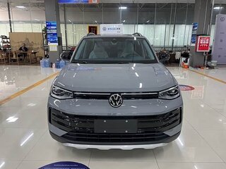 2026 Volkswagen Tharu XR, серый, 1750333 рублей, вид 2