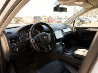 2014 Volkswagen Touareg II, белый, 1848000 рублей, вид 5