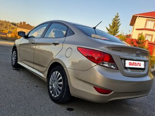 2012 Hyundai Solaris I, золотистый, 530000 рублей, вид 5