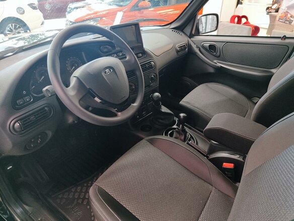 2026 Lada (ВАЗ) Niva Travel I Рестайлинг, чёрный, 1814000 рублей - вид 5