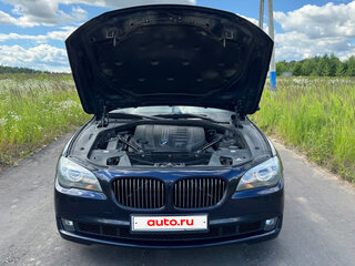 2010 BMW 7 серии 740d xDrive V (F01/F02/F04), синий, 1850000 рублей, вид 3