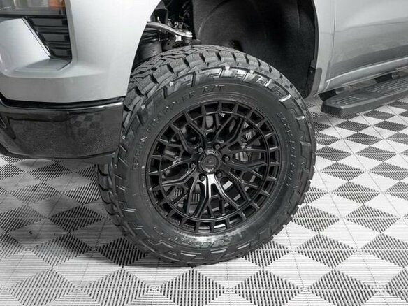 2026 Chevrolet Silverado ZR2 IV (T1XX) Рестайлинг, серый, 8450000 рублей - вид 4