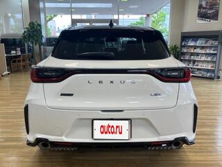 2026 Lexus LBX, белый, 7333666 рублей, вид 5