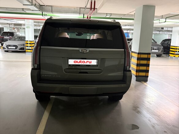 2018 Cadillac Escalade IV, бежевый, 4140000 рублей - вид 17