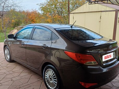 2016 Hyundai Solaris I Рестайлинг, коричневый, 950000 рублей, вид 5