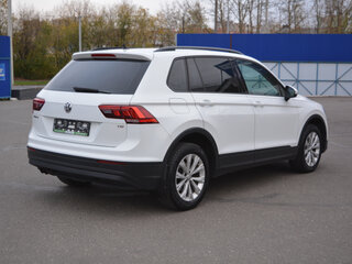 2017 Volkswagen Tiguan II, белый, 1799000 рублей, вид 5